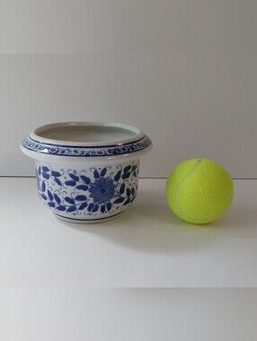 CHINESE Blue and White Floral Ceramic Jar